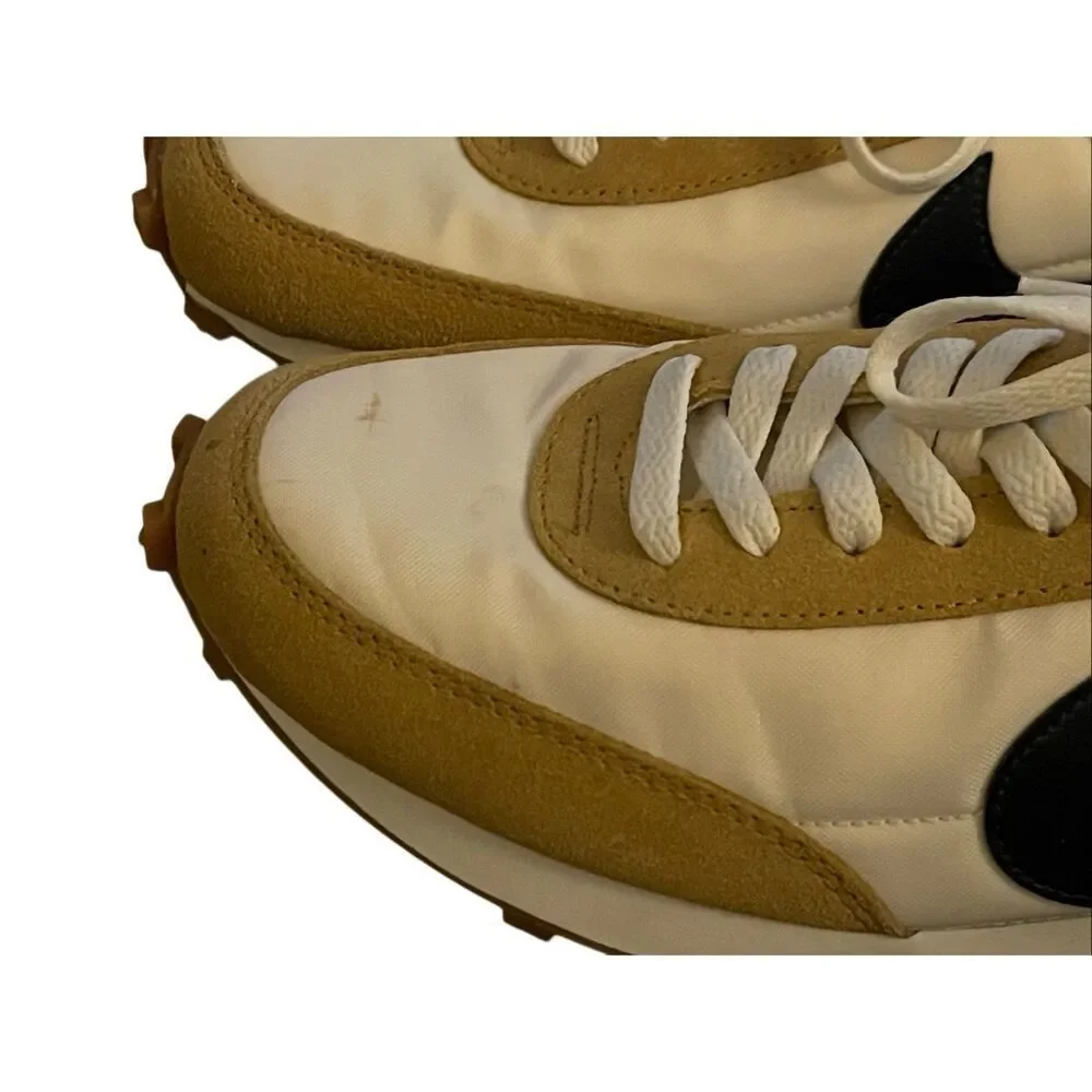 NIKE DAYBREAK SNEAKERS